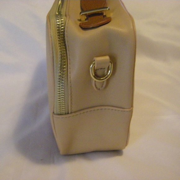 Chipmunk Tan Camera Crossbody Messenger Bag by Disney & Sequin Keychain - Picture 10 of 13